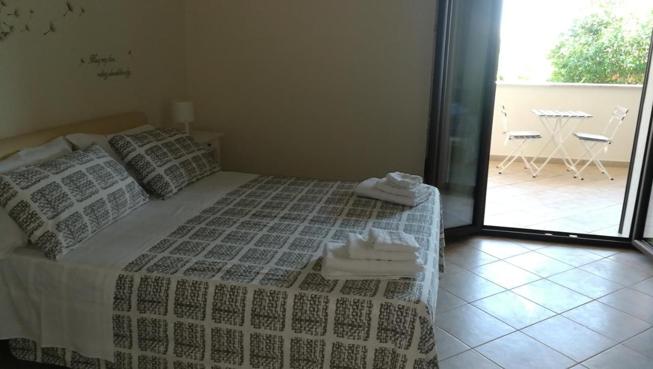 Hotel Dimora Di Campagna à Portella di Mare Extérieur photo